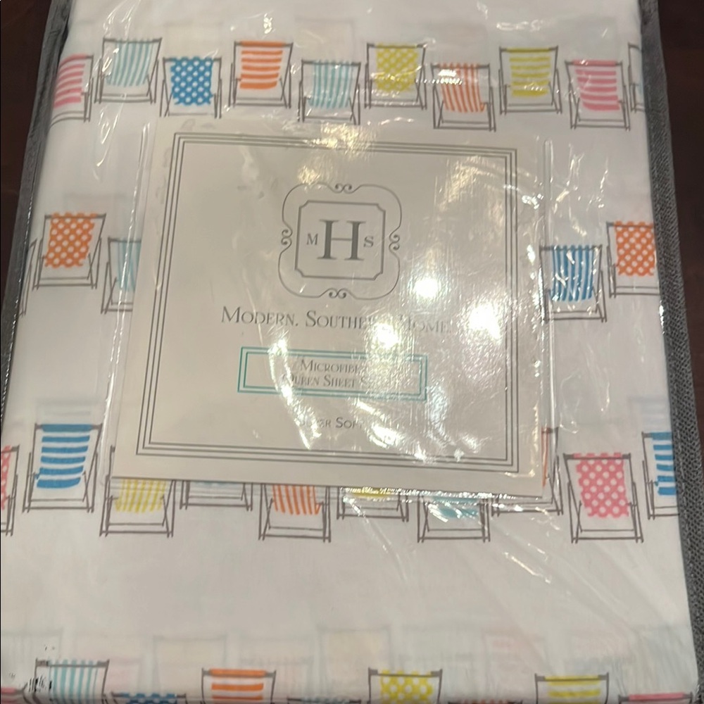 Belk Beach Chairs-White and Orange Geometric Sheet Set